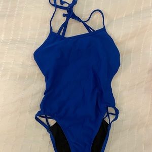 JOLYN TIEBACK CUTOUT ONE PIECE LIKE NEW